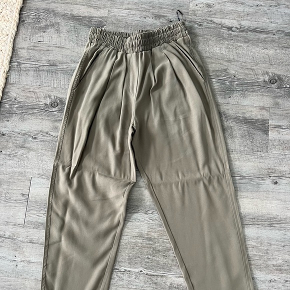 Olive green trouser pants - Picture 2 of 4